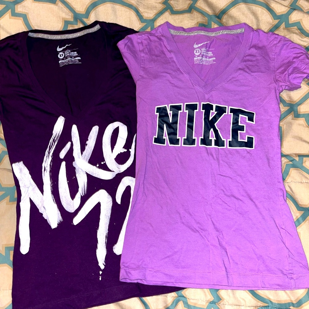 Set of 2 Nike V-neck shirts